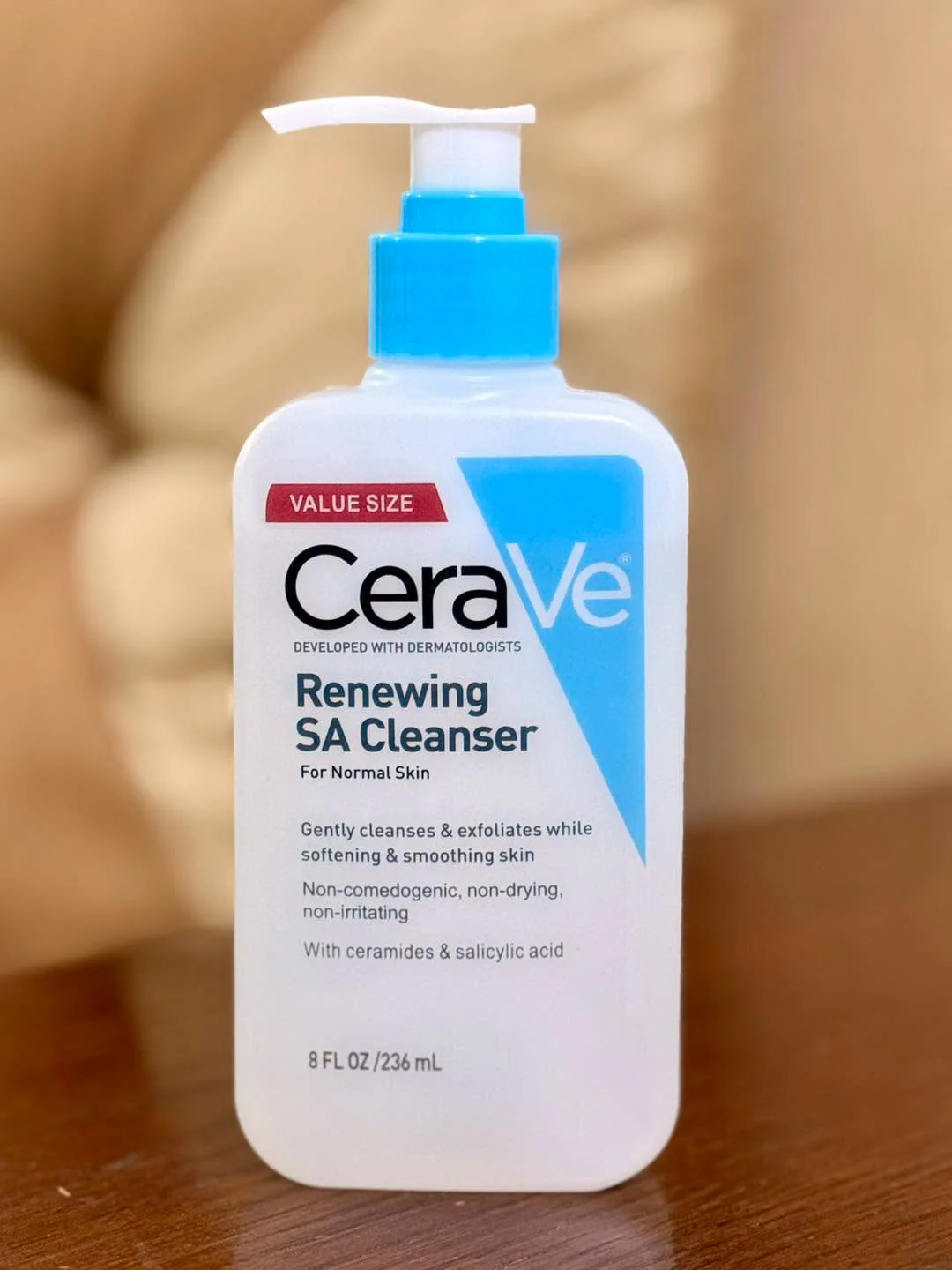 CeraVe Renewing SA Cleanser, 236 ml