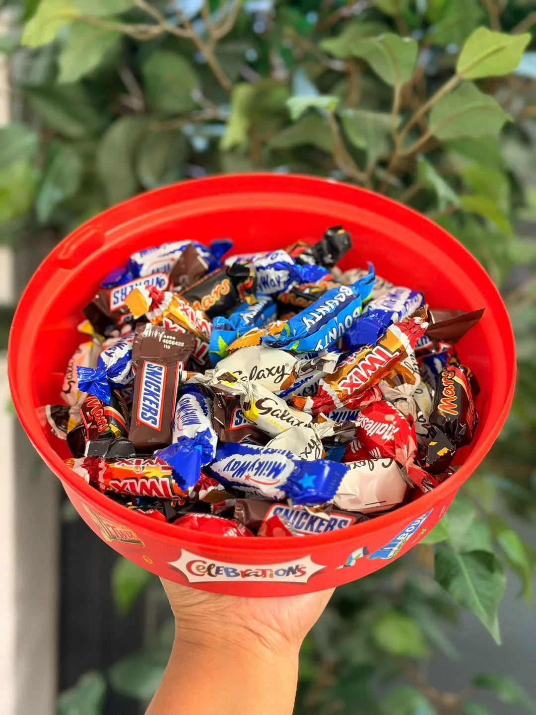 Celebrations Assorted Chocolates Tub, Confirm tub weight